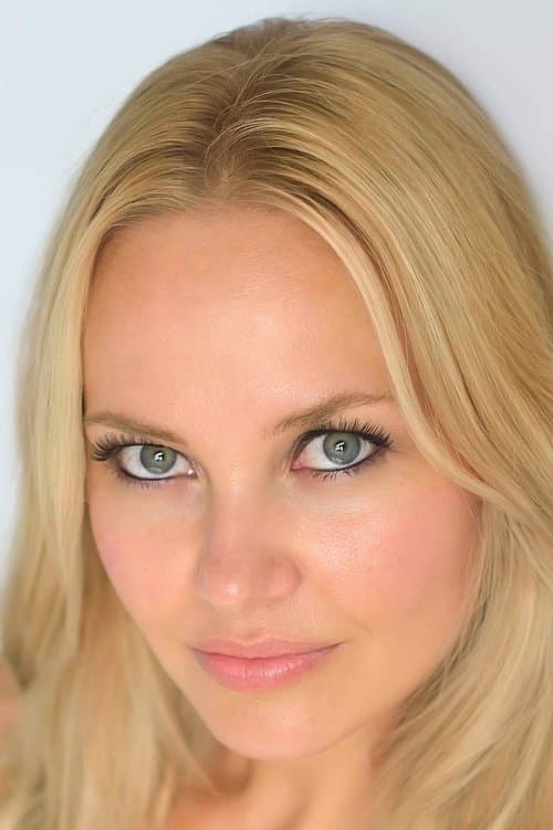 Amy Esterle image