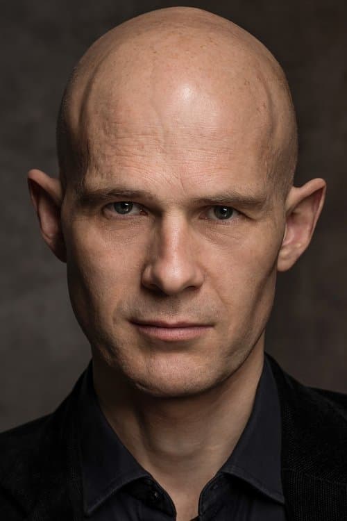 Andrew Byron image