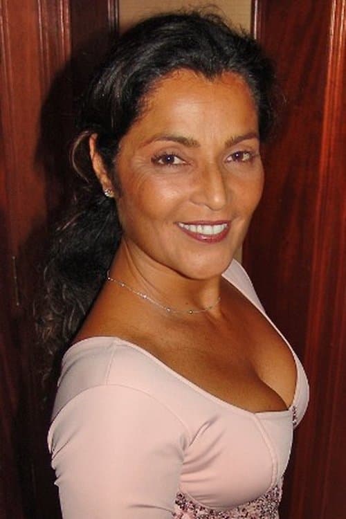 Angelina Muniz image