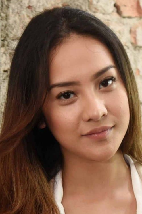 Anya Geraldine image
