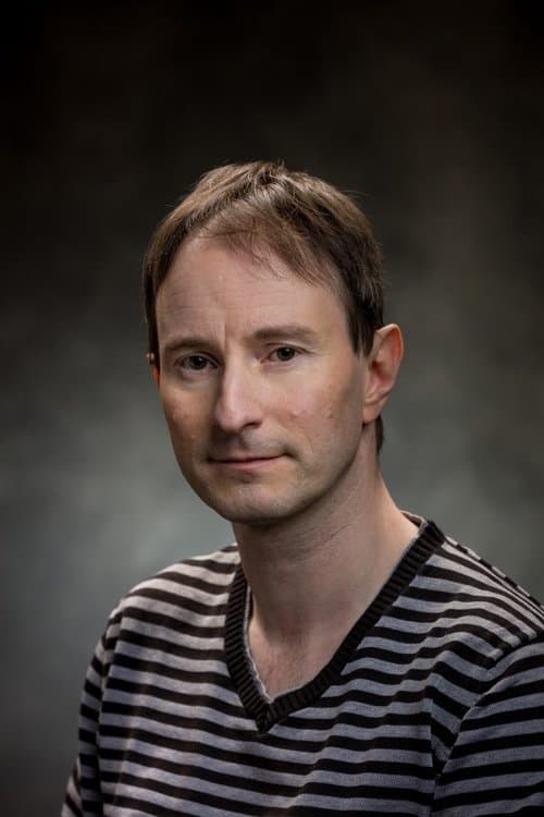 Aron Wade image