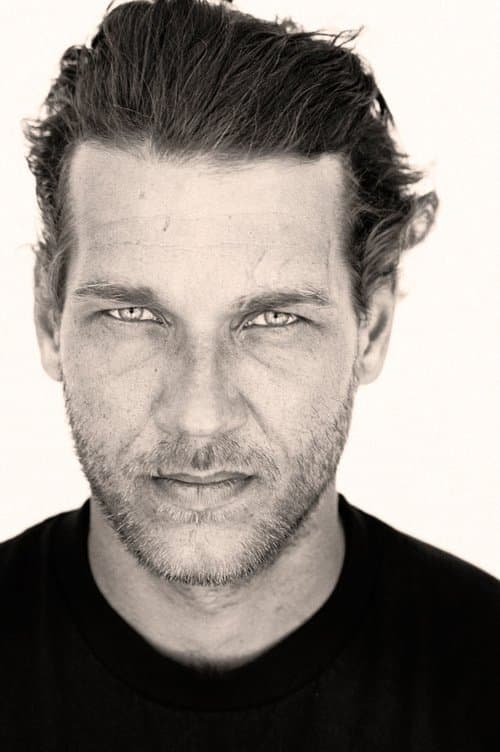 Arto Saari image