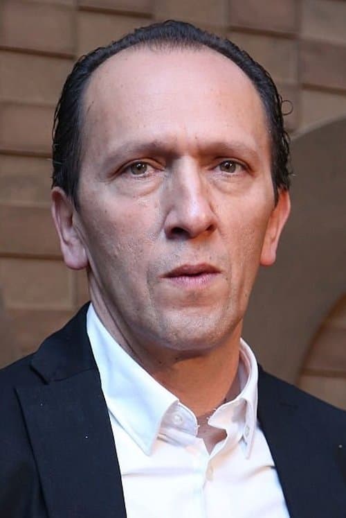 Carlos Aragón image