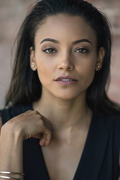 Gabrielle Walsh image