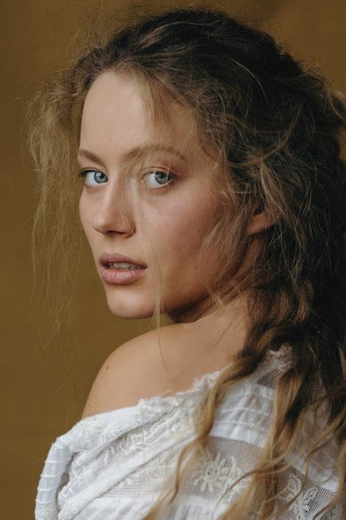 Henessi Schmidt image