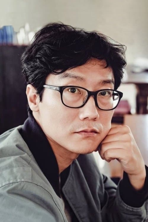 Hwang Dong-hyuk's Photo