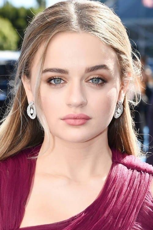 Joey King image