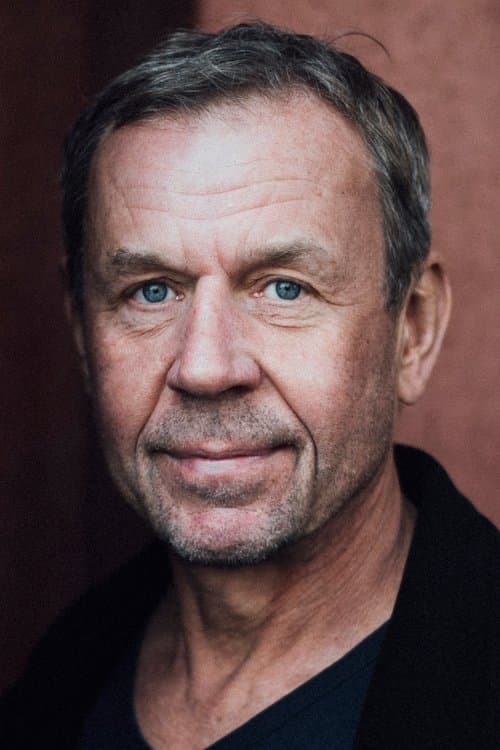 Jörg Pose image
