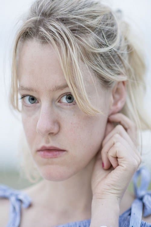 Julia Zange image