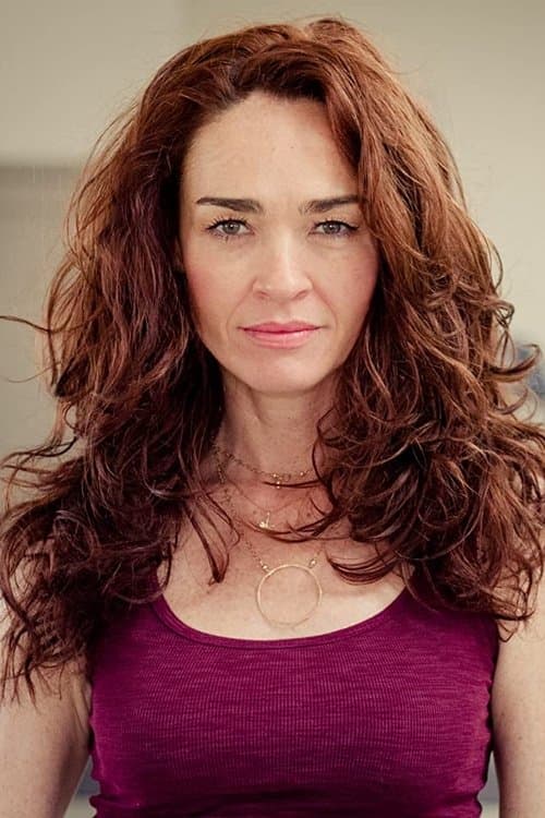 Karina Logue image