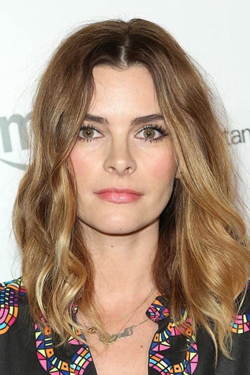 Kelly Oxford's Photo