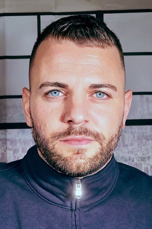 Lewis Saunderson image