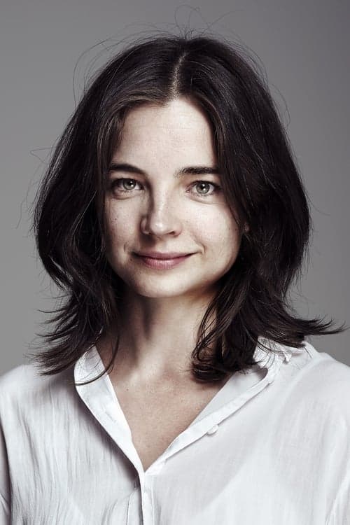 Louise Peterhoff image