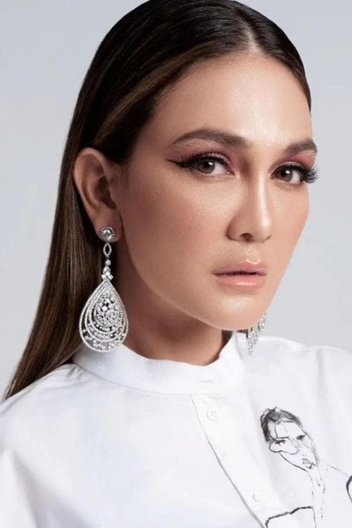 Luna Maya image