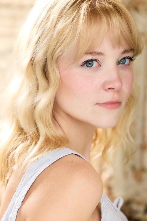 Mackenna Shults image