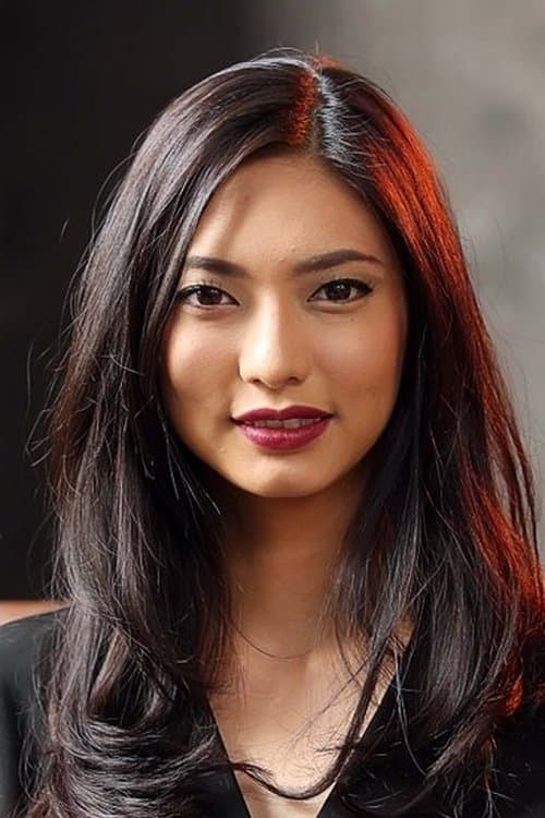Nadia Saphira image