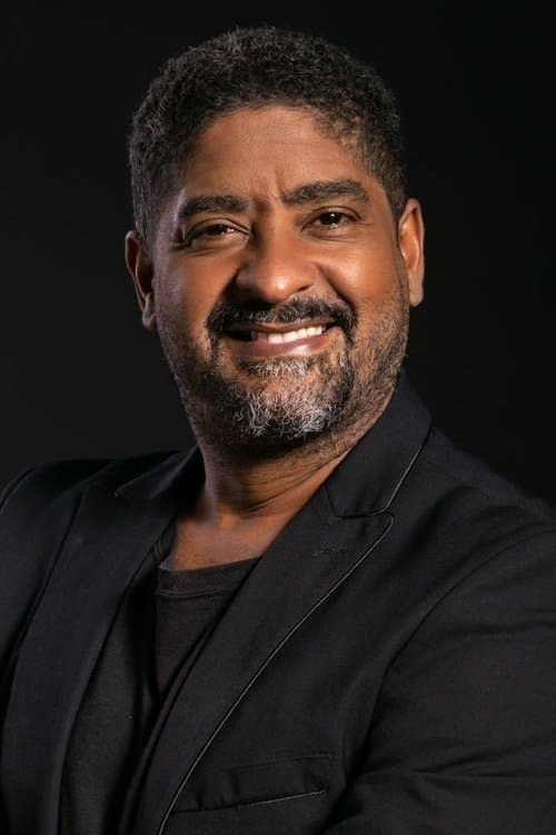Raúl Rosário image