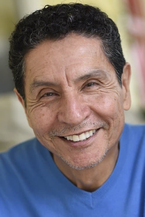 Robert Covarrubias image
