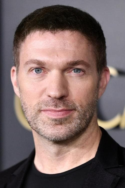 Travis Knight's Photo