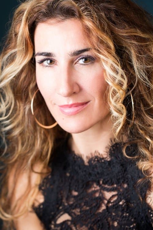 Vanessa Calderón image