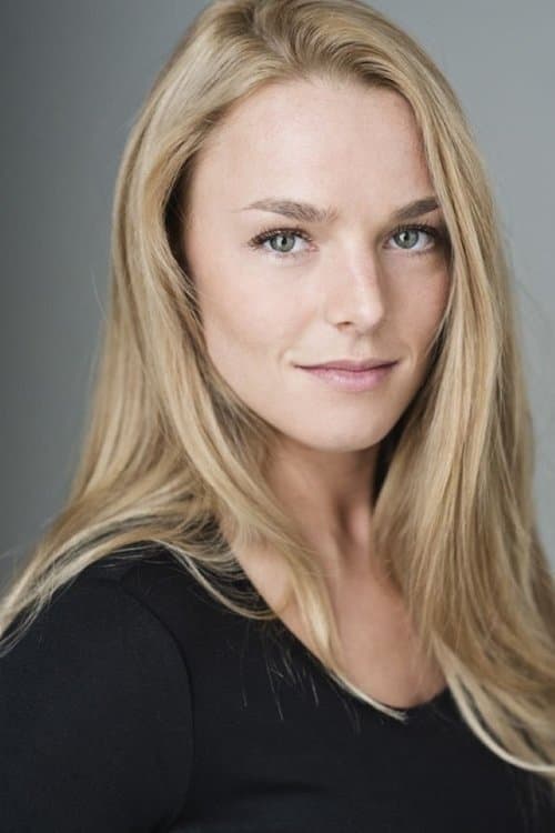 Zoe Barker image