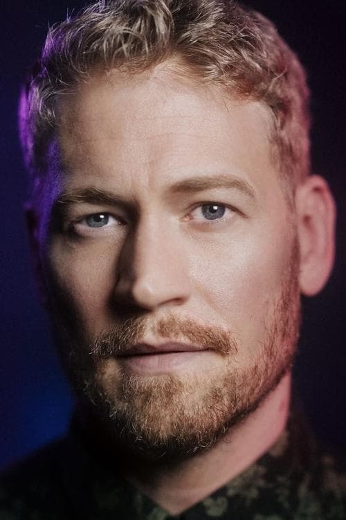 Gavin Stenhouse image