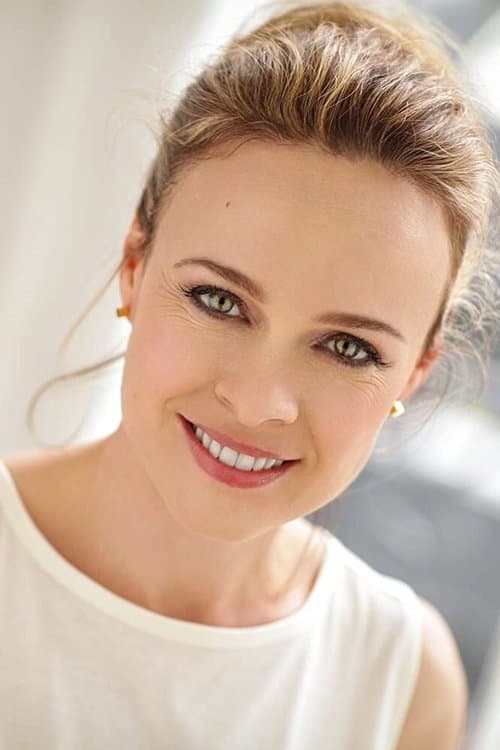 Tami Stronach image